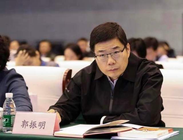 徐静雨大胆预判：詹姆斯大概率回归骑士，双詹合体名场面或将上演
