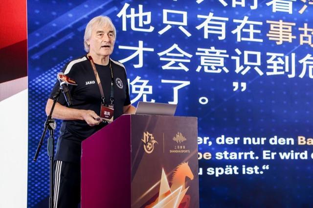 美股存储股多股下跌，超微电脑狂飙23%，中概龙头下挫，黄金白银大涨