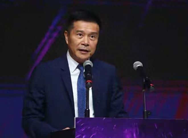 3 1大翻盘！亚锦赛4强出3席，中国女排半决赛对手出炉，运气真不错