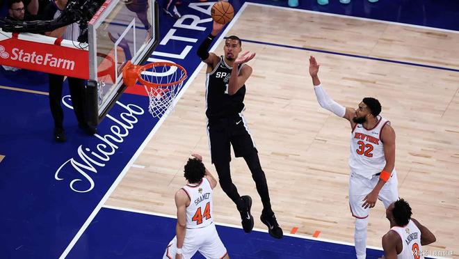 保底NBA二轮被选中？广东小将打成大腿，男篮未来最强双能卫！